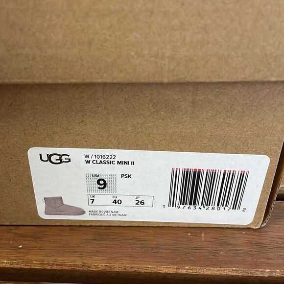 UGG Classic Mini II Boots Pale Smoke USA Women size 9/UK 7/EU 40 - Picture 13 of 14